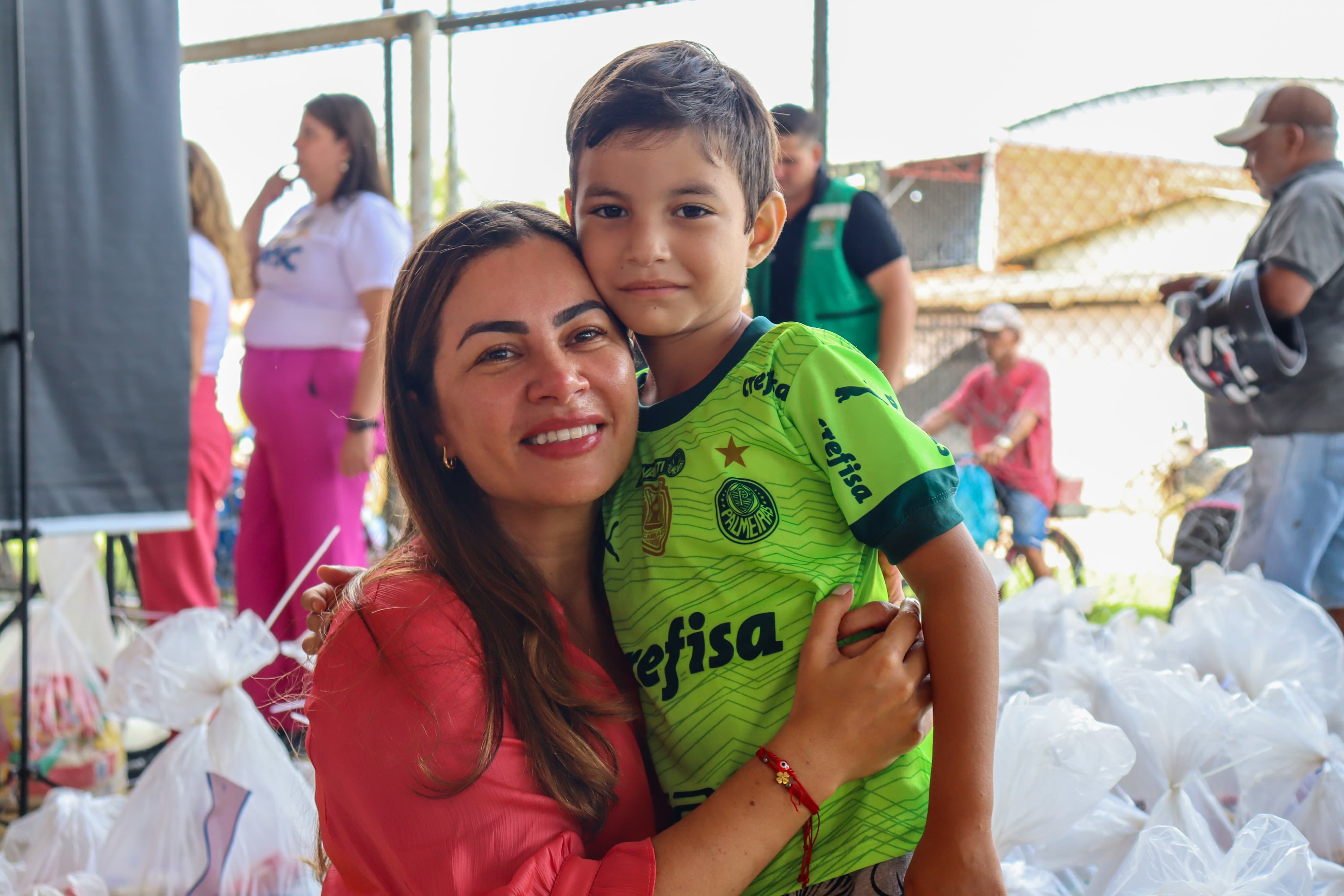 Ação humanitária: Prefeitura de Brasileia e parceiros entregam 1000 cestas básicas para as famílias atingidas pela alagação